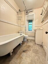 193 Mount Auburn St, Unit 3 in Cambridge, MA - Building Photo - Building Photo