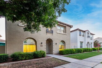 955 S Henry Ln in Gilbert, AZ - Building Photo - Building Photo