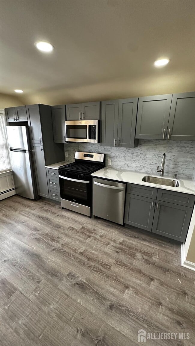 6 Field Rd in Maplewood, NJ - Building Photo - Building Photo