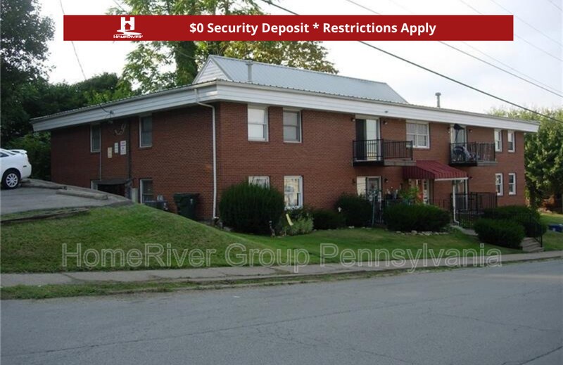 901 Crescent Ave in Ellwood City, PA - Building Photo