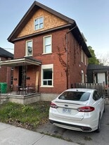 William Street in Peterborough, ON - Building Photo