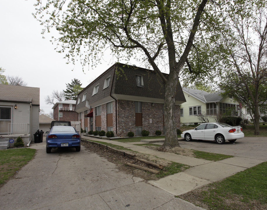 635 N 48th St in Omaha, NE - Foto de edificio