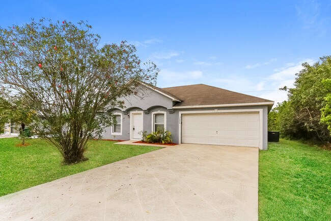 3686 SW Foremost Dr in Port St. Lucie, FL - Building Photo - Building Photo