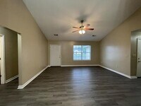 113 Grindstaff Dr photo'