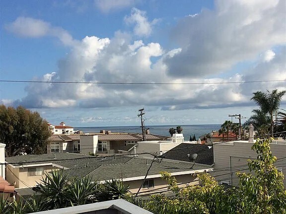 227 La Paloma, Unit D in San Clemente, CA - Building Photo
