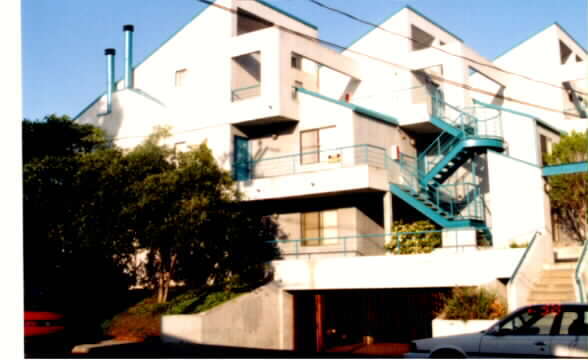 1053 Euclid Ave in Long Beach, CA - Foto de edificio - Building Photo