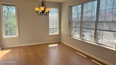 311 St Andrews Pl in Englishtown, NJ - Building Photo - Building Photo