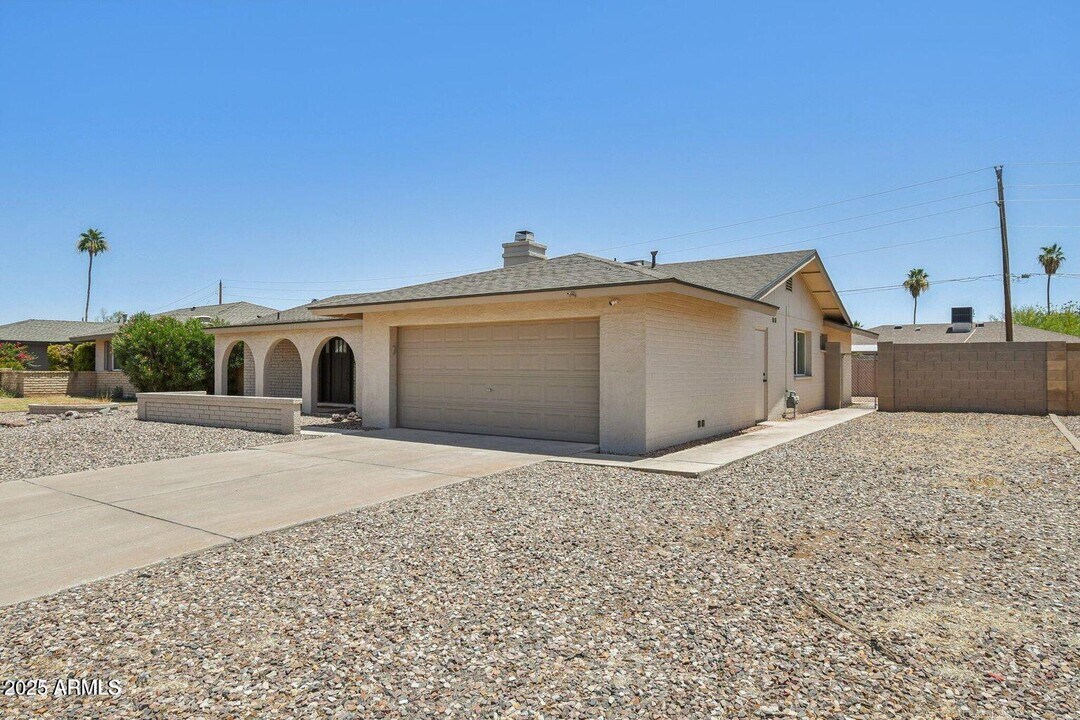 2519 E Geneva Dr in Tempe, AZ - Building Photo