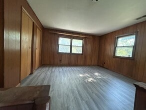 1124 N Cherry St in Ottawa, KS - Building Photo - Building Photo