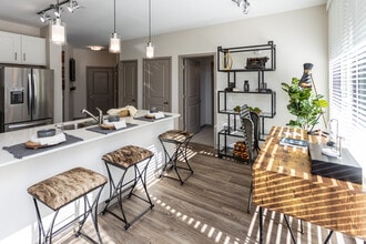 One Riverwalk in Knoxville, TN - Building Photo - Interior Photo