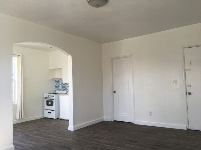 240 NW 8th Ave, Unit 1