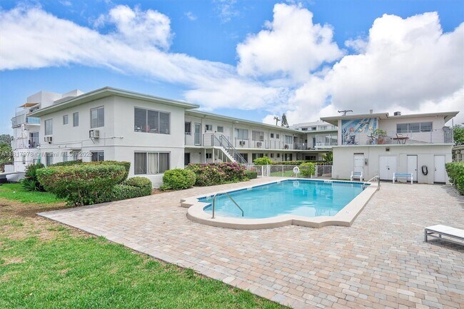 property at 2250 Bay Dr
