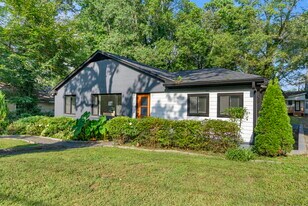 2874 Grand Ave SW in Atlanta, GA - Building Photo