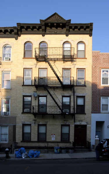 209 21st St in Brooklyn, NY - Foto de edificio - Building Photo