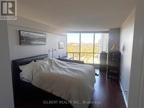 65 Ellen St in Barrie, ON - Building Photo - Building Photo