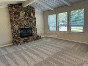8190 E Granite Dr in Granite Bay, CA - Building Photo - Building Photo
