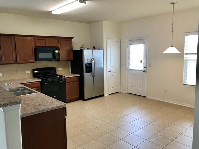 364 Westminster Dr in Kyle, TX - Building Photo - Building Photo