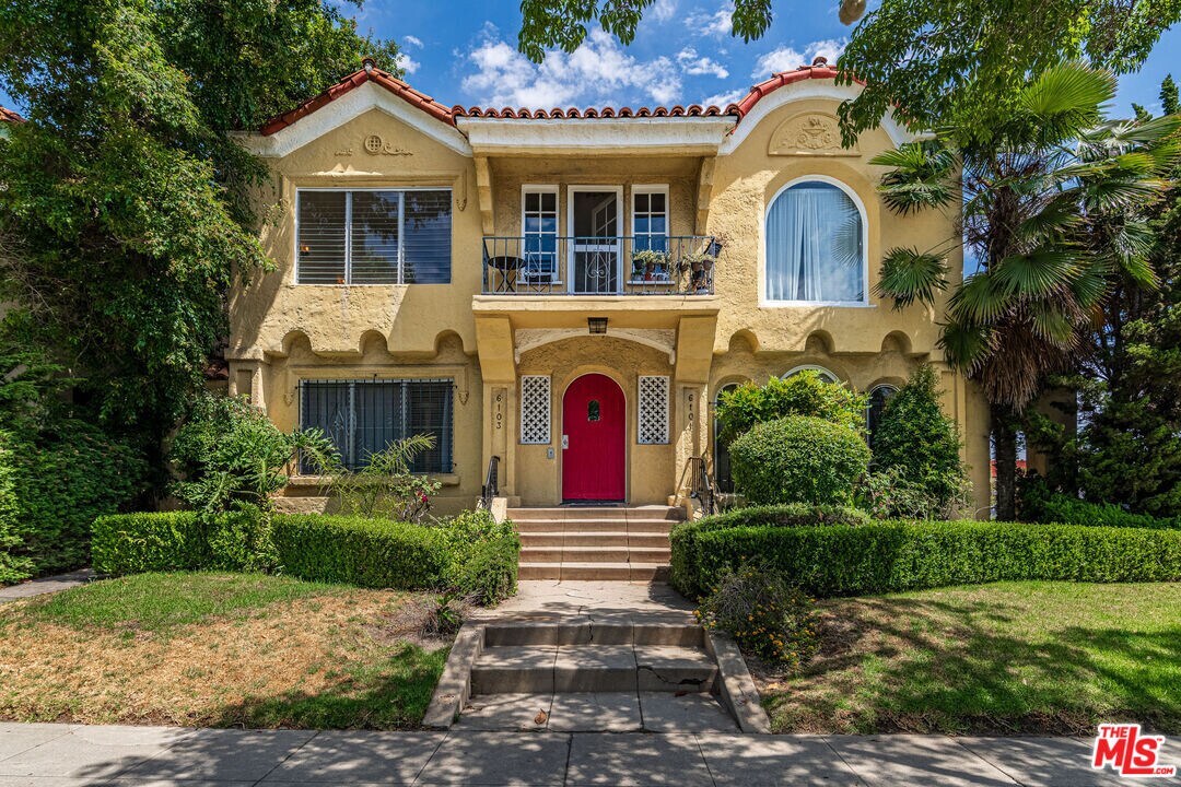 6101 Alcott St in Los Angeles, CA - Foto de edificio