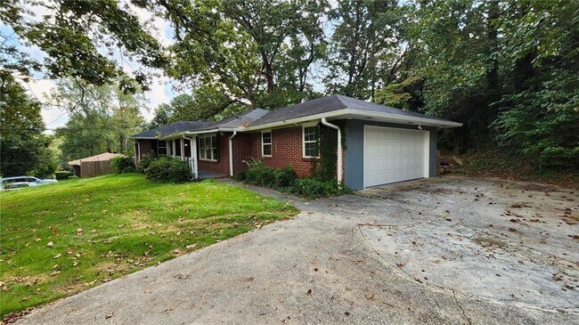 2628 Browns Mill Rd SE in Atlanta, GA - Building Photo - Building Photo