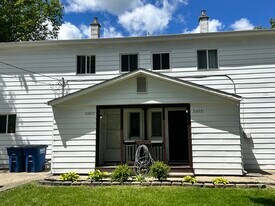 31607 Antrim Ct in Westland, MI - Building Photo