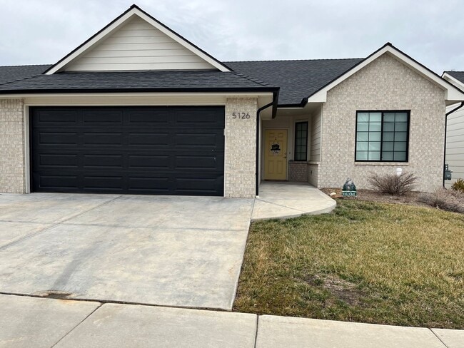 property at 5126 N Villa Pl