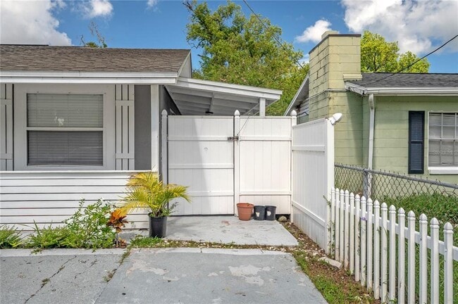 6914 N Orleans Ave in Tampa, FL - Building Photo - Building Photo