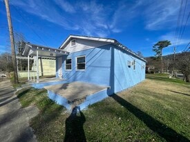 7301 Oporto Madrid Blvd S in Birmingham, AL - Building Photo