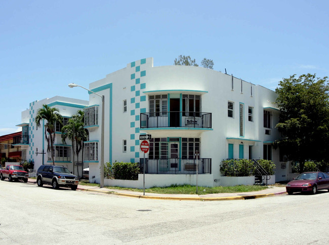 320-328 80th St in Miami Beach, FL - Building Photo - Building Photo