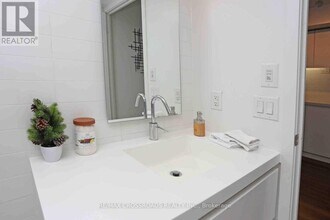 75-3075 Queens Wharf Rd in Toronto, ON - Building Photo - Building Photo