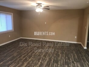 7100 Kinsey Rd in Englewood, OH - Building Photo - Building Photo