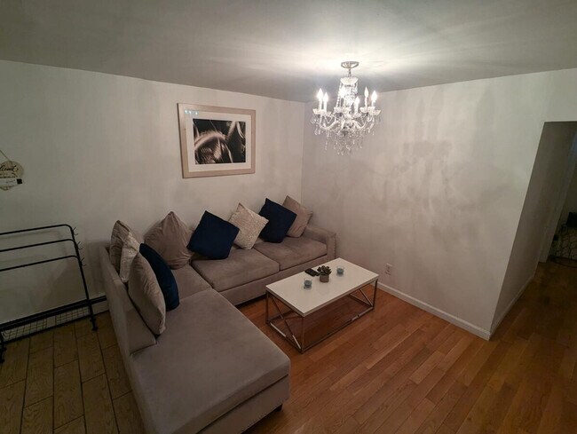 304 E 34th St in New York, NY - Building Photo - Building Photo