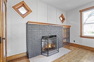 2201 SW 8th St in Topeka, KS - Building Photo - Building Photo