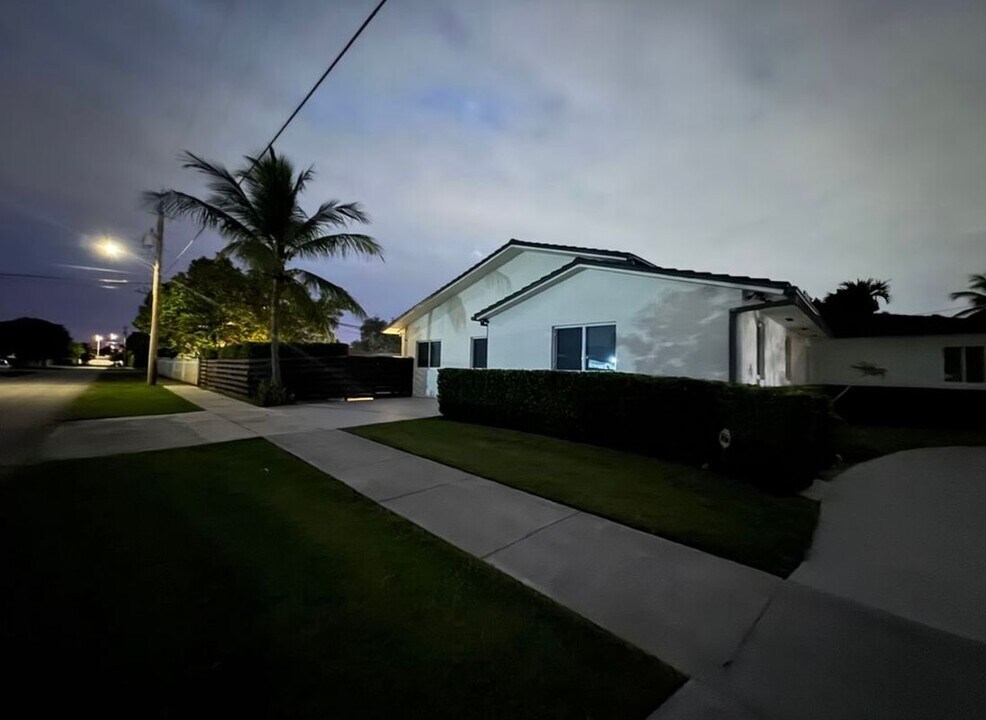 2930 SW 79th Ct in Miami, FL - Building Photo