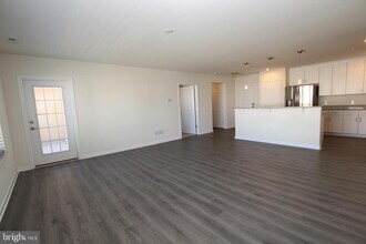 24238 Zinfandel Ln-Unit -301 in Lewes, DE - Building Photo - Building Photo