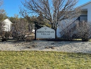 5824 Birkenshaw Dr in Loves Park, IL - Building Photo - Building Photo