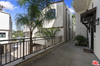 738 Parkman Ave in Los Angeles, CA - Building Photo - Building Photo