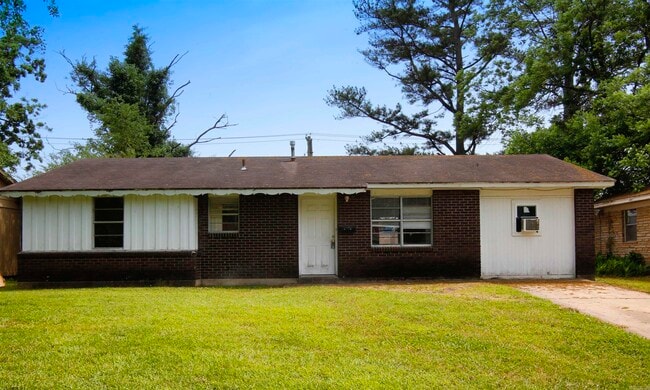 property at 2406 Belmoor Ave