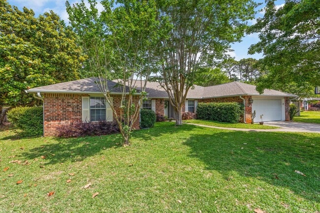 4405 Southminster Cir in Niceville, FL - Building Photo - Building Photo