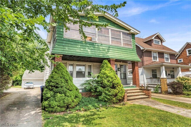 1042 Mozina Dr-Unit -DN in Cleveland, OH - Building Photo - Building Photo