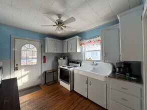 12 Pine Ln in Old Orchard Beach, ME - Building Photo - Building Photo