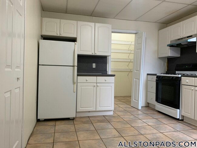 437 Cambridge St in Boston, MA - Building Photo - Building Photo