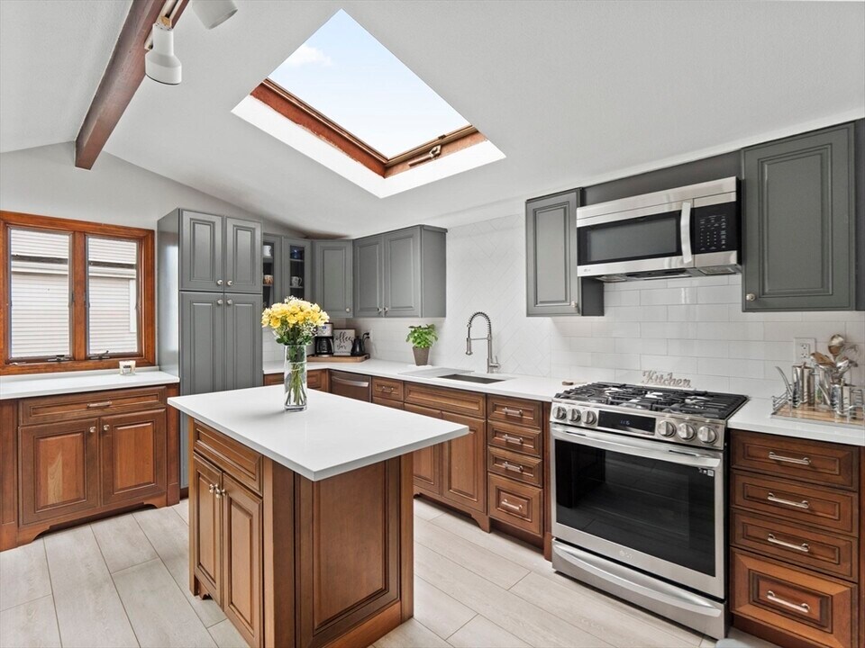 174 Middlesex Ave in Medford, MA - Building Photo