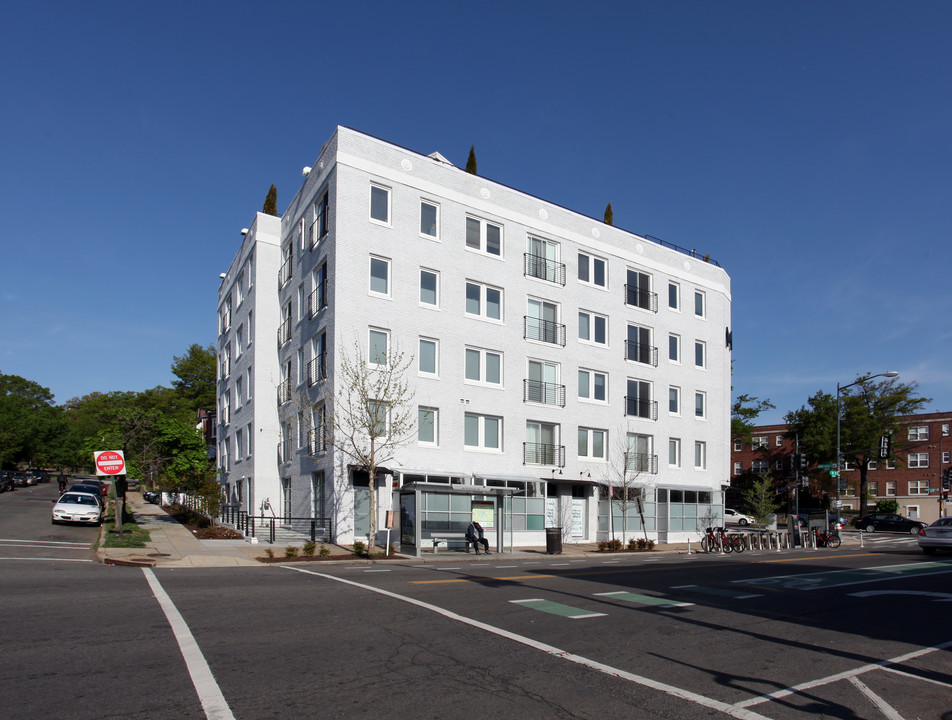 Mint Condominiums in Washington, DC - Foto de edificio