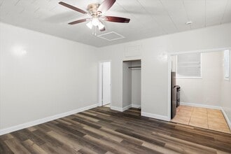 1127 Washington St in Key West, FL - Building Photo - Building Photo