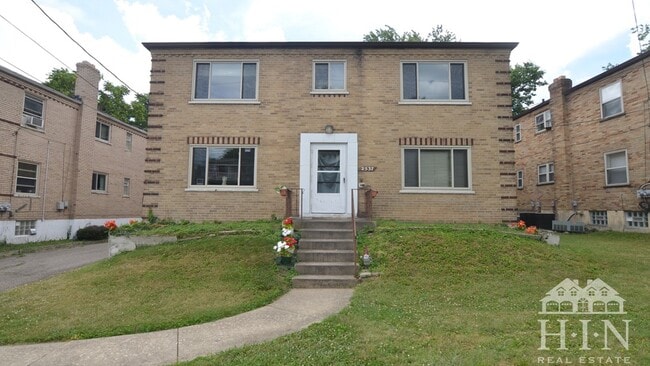 2537 Williams Ave, Unit 4