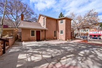 723 Manitou Ave in Manitou Springs, CO - Foto de edificio - Building Photo