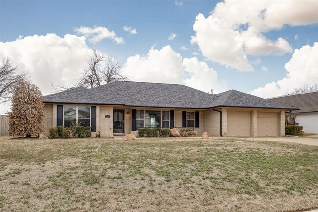 property at 7522 NW Stonegate Dr