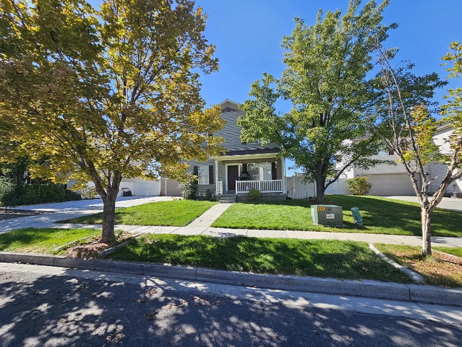 1691 40 E in Tooele, UT - Foto de edificio - Building Photo