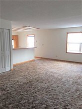 180 NW Hwy 101-Unit -A, Waldport, OR  973 in Waldport, OR - Foto de edificio - Building Photo