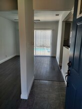 18318 Gresham St in Northridge, CA - Building Photo - Building Photo